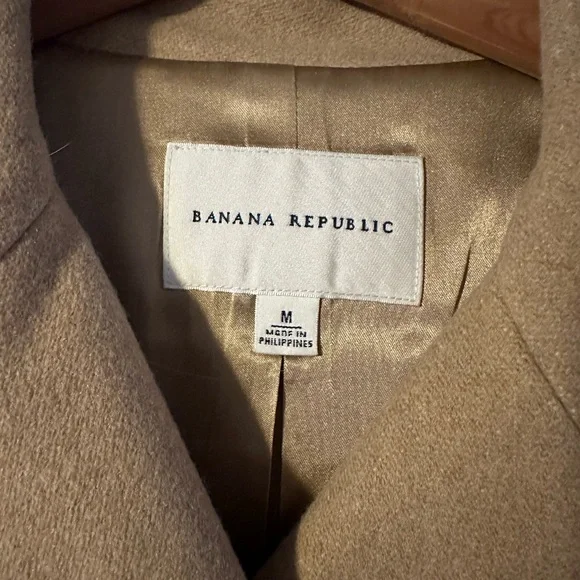 Wool short pea coat from Banana Republic - Picture 2 of 8